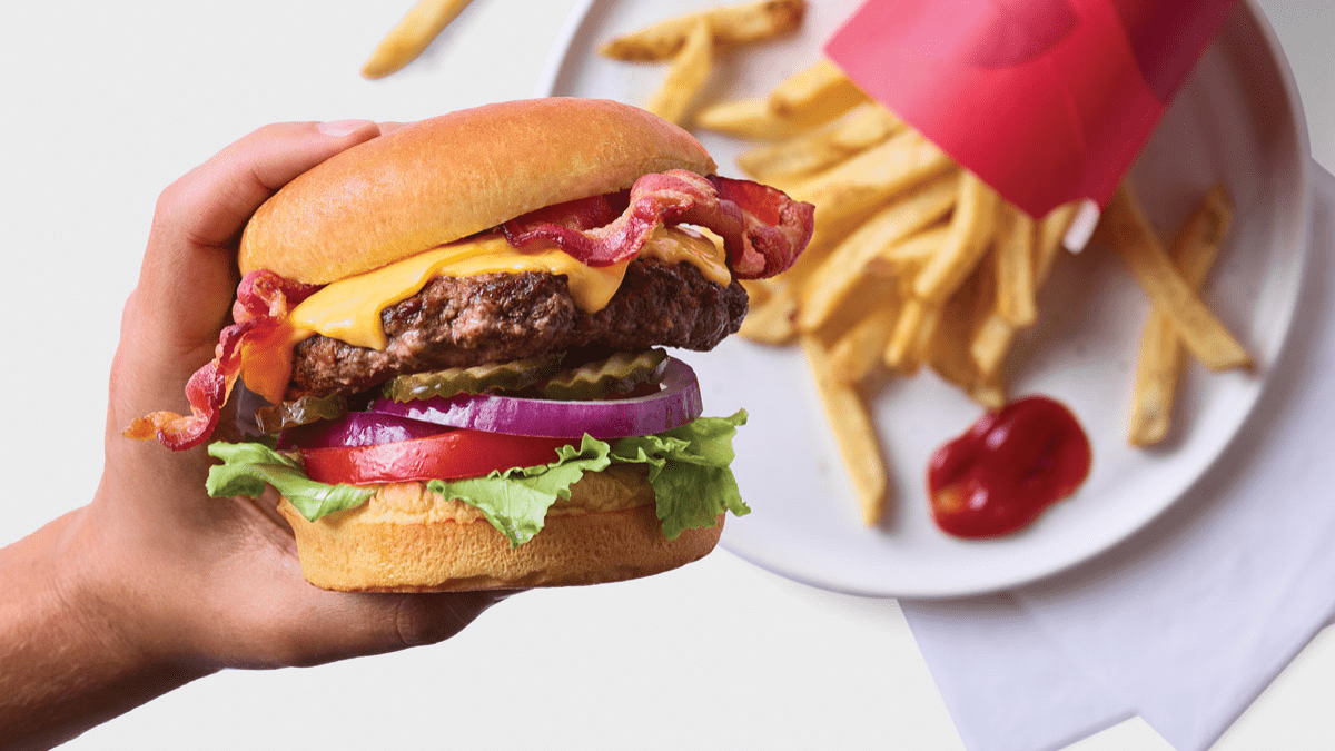 Score Big on Burgers: Grab Applebee’s Special for National Cheeseburger Day